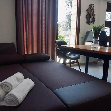 Moxy Paxos Apartments Гайос Екстериор снимка