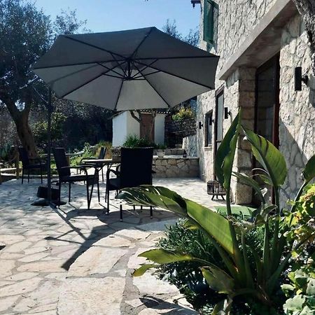 Moxy Paxos Apartments Гайос Екстериор снимка
