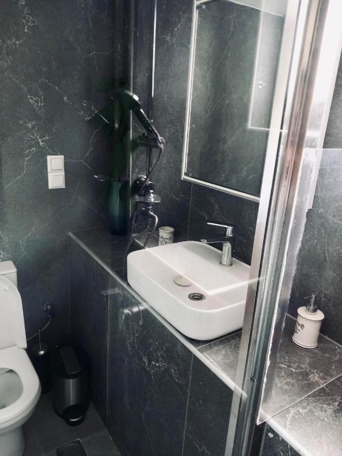 Moxy Paxos Apartments Гайос Екстериор снимка