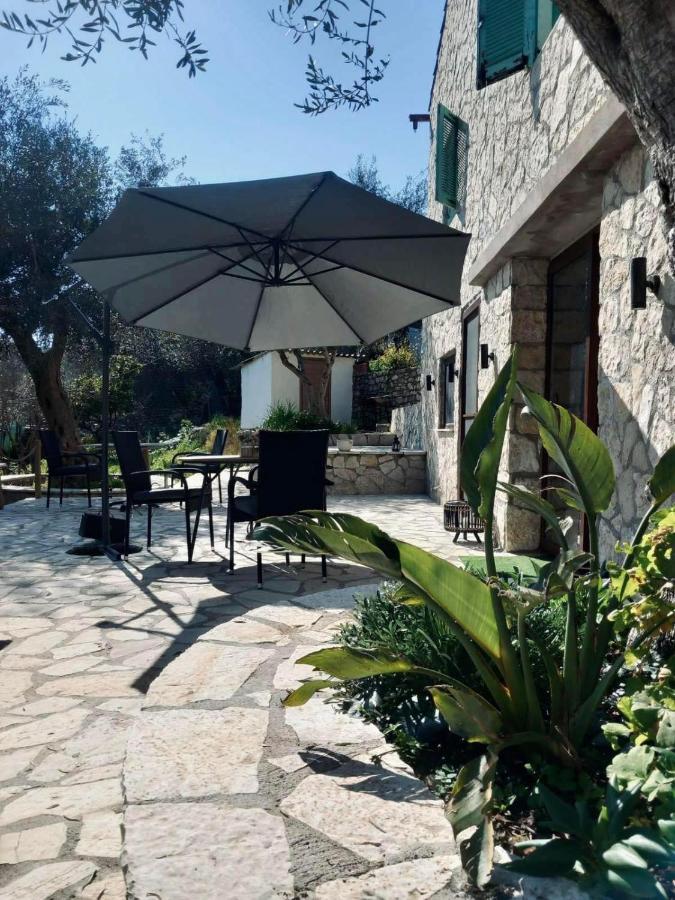 Moxy Paxos Apartments Гайос Екстериор снимка