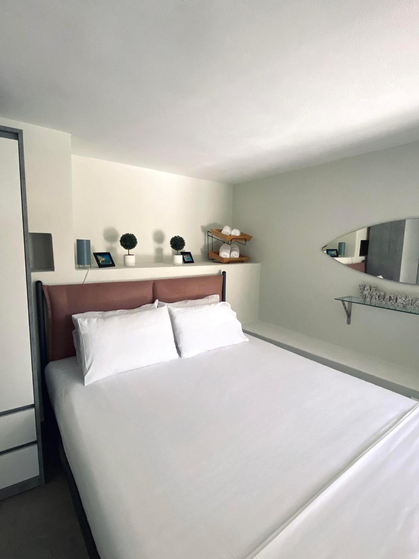Moxy Paxos Apartments Гайос Екстериор снимка