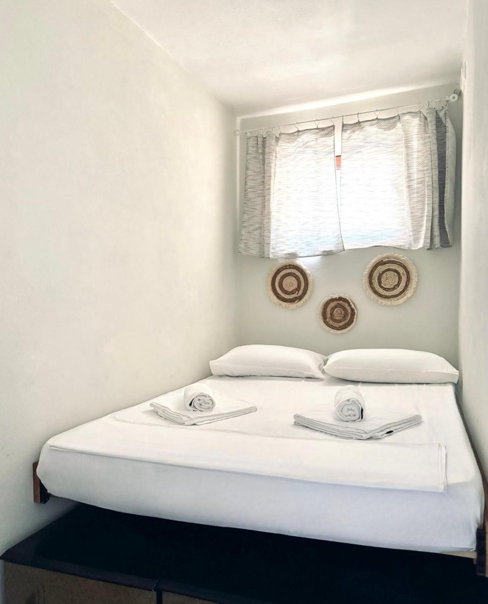Moxy Paxos Apartments Гайос Екстериор снимка